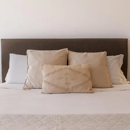 Marantemar By An Island